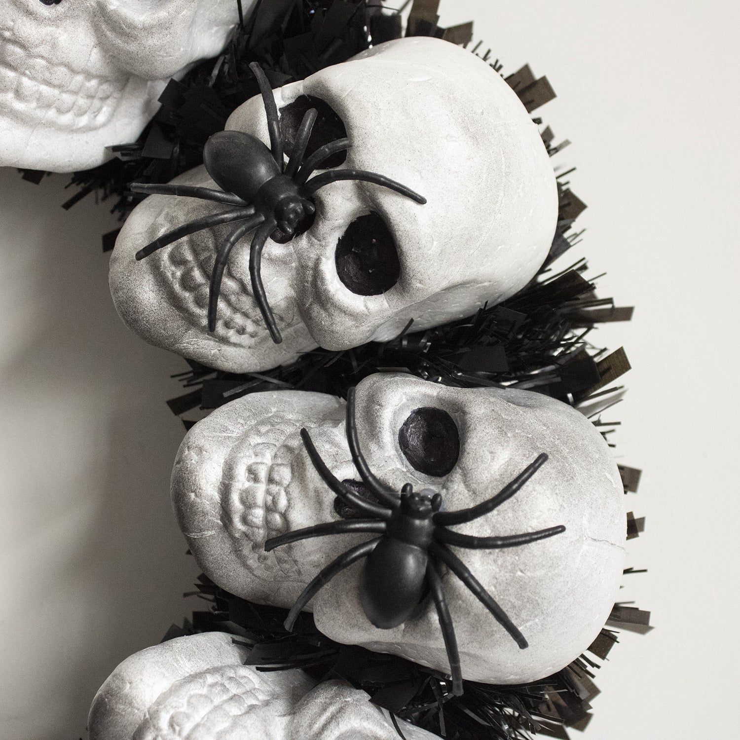 15.7 In. White-Black-Gray Skulls and Chains, Halloween Wreath Decoration